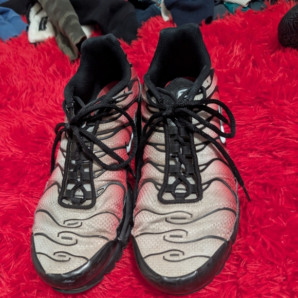 Nike Air Max Plus Men's Size 10.5 - Picture 2 of 3